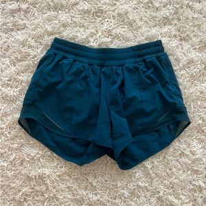 Lululemon Hotty Hot Short 4”
